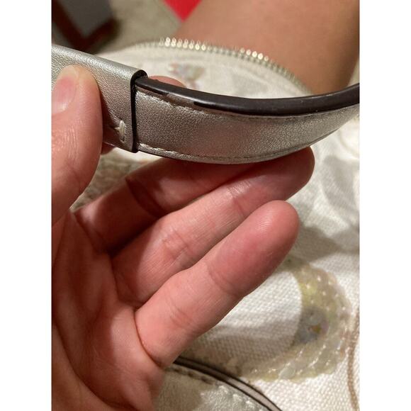 COACH 19340, LARGE WHITE MULTI SIGNATURE CANVAS SHOULDER BAG - Picture 10 of 11